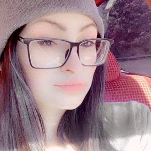 Meet your Posher, Sydnee